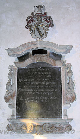 All Saints, Vange Church – Georgius Maule S.T.B. triginta tres annos hujus Eclesiae Pastor Spe certa resurrectionis futurae per Christum, ad gloriam exuvias carnis suae, prope cineres Mariae uxoris ejus, heic juxta reponi vivens, curavit, excessit