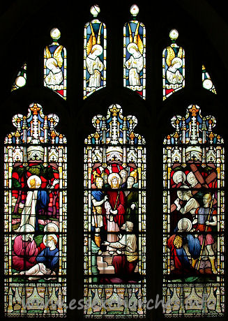 St Andrew, Hornchurch Church – This first north aisle stained glass is late 19th century. It has three lights depicting Jesus in the garden of Gethsemane, Jesus with Pilate and Jesus on the road to Calvary.