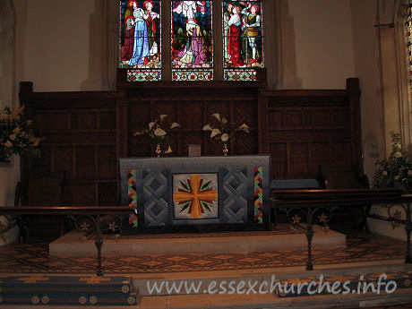 St Edmund, Abbess Roding Church – The chancel and altar.