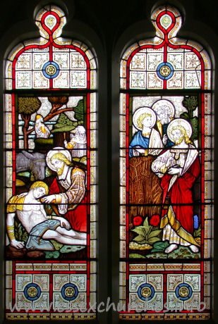 St Catherine, Wickford Church – This double window in the south wall depicts the disciples in the corn fields, and the parable of the Good Samaritan.