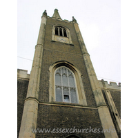 St Nicholas, Harwich Church – Exterior 3: The chancel is as tall as the nave, but polygonal. One tier of large windows.