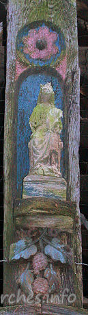 St Mary, Runwell Church – The 'painting rector' was especially fond of reds and blues, as is evidenced by the whole of the porch. Here we see the Virgin Mary in the king-post above the gateway.