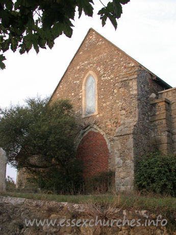 St Catherine, East Tilbury Church – The east wall, showing the tower arch from the original C13 tower. It is said that this tower was destroyed during a Dutch raid in 1667, though this theory has often been challenged.