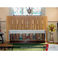 St Andrew, Romford Church – Interior 3: This image was kindly supplied by Father John-Francis Friendship. Please visit the church's own website here.